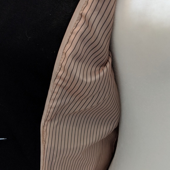 H & M Black Blazer - Picture 4 of 6